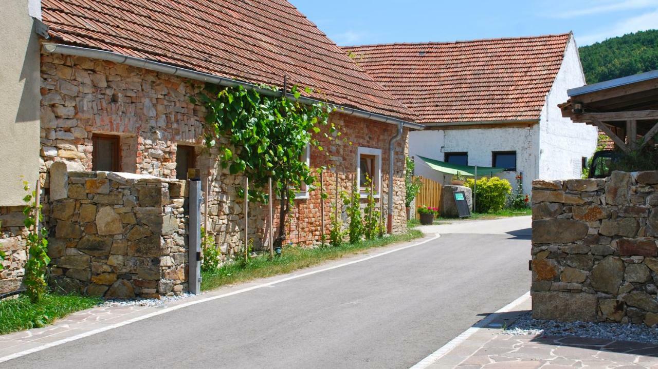 Weingut Jakob'S Ruhezeit Mautern Exteriör bild